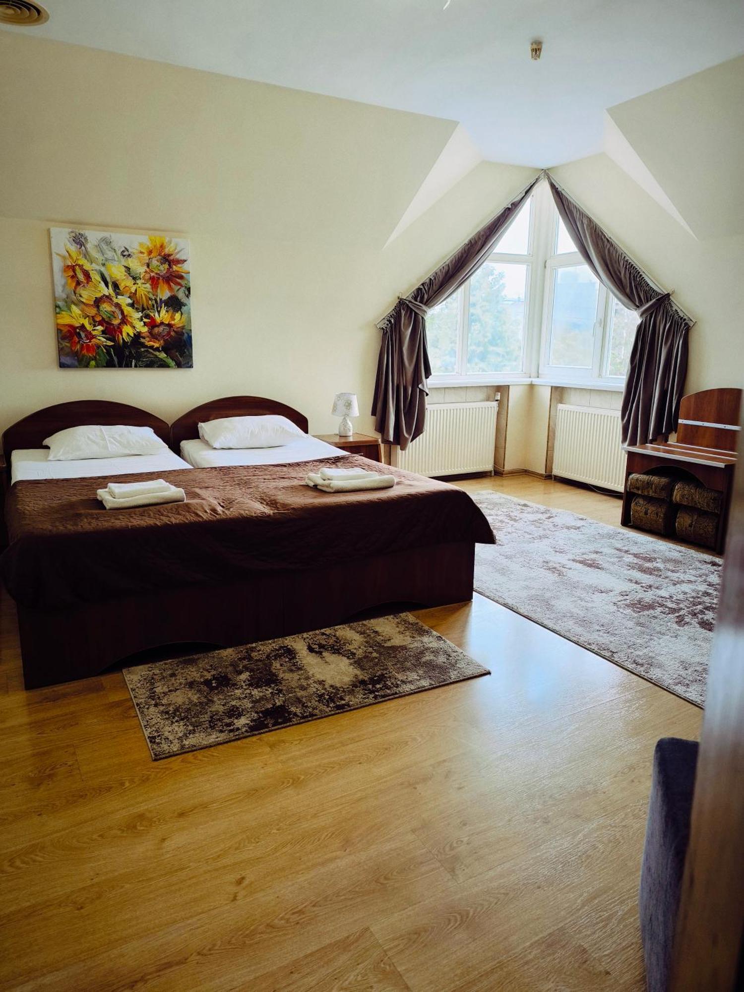 Hotel Delfin Moekatsjeve Buitenkant foto